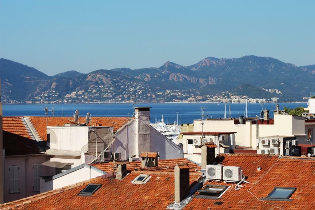 Le Grand Hotel Cannes Exteriör bild