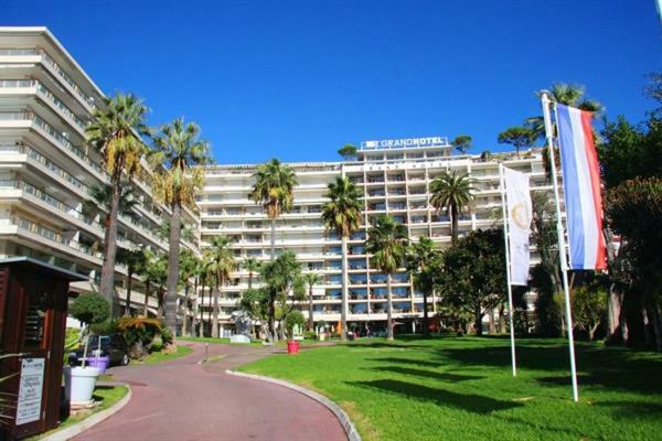 Le Grand Hotel Cannes Exteriör bild